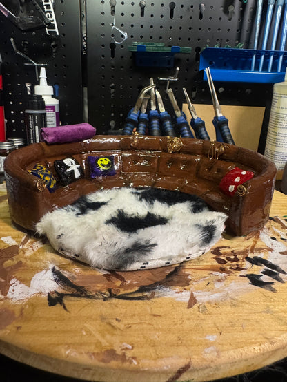 The Conversation Pit Jewelry Holder