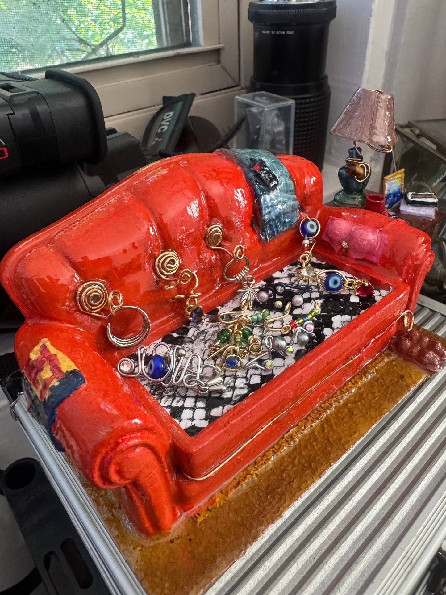 The Kickback Couch Jewelry Holder