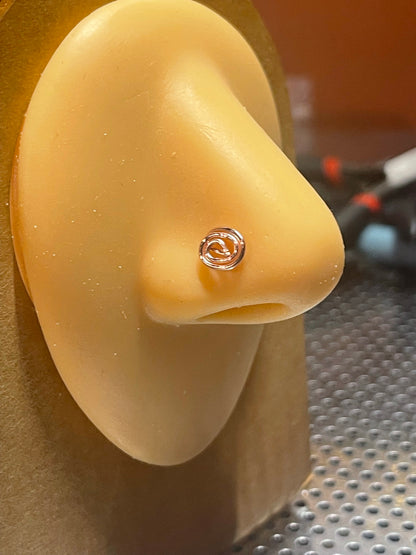 The FULL CIRCLE Nose Stud